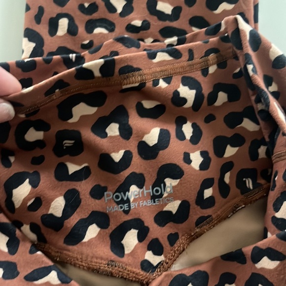 Fabletics - Leopard 7/8 Leggings (M) POWERHOLD - Picture 3 of 4